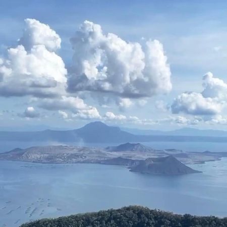 Taal Lake View Wind Residences By Smco Tagaytay City Eksteriør billede